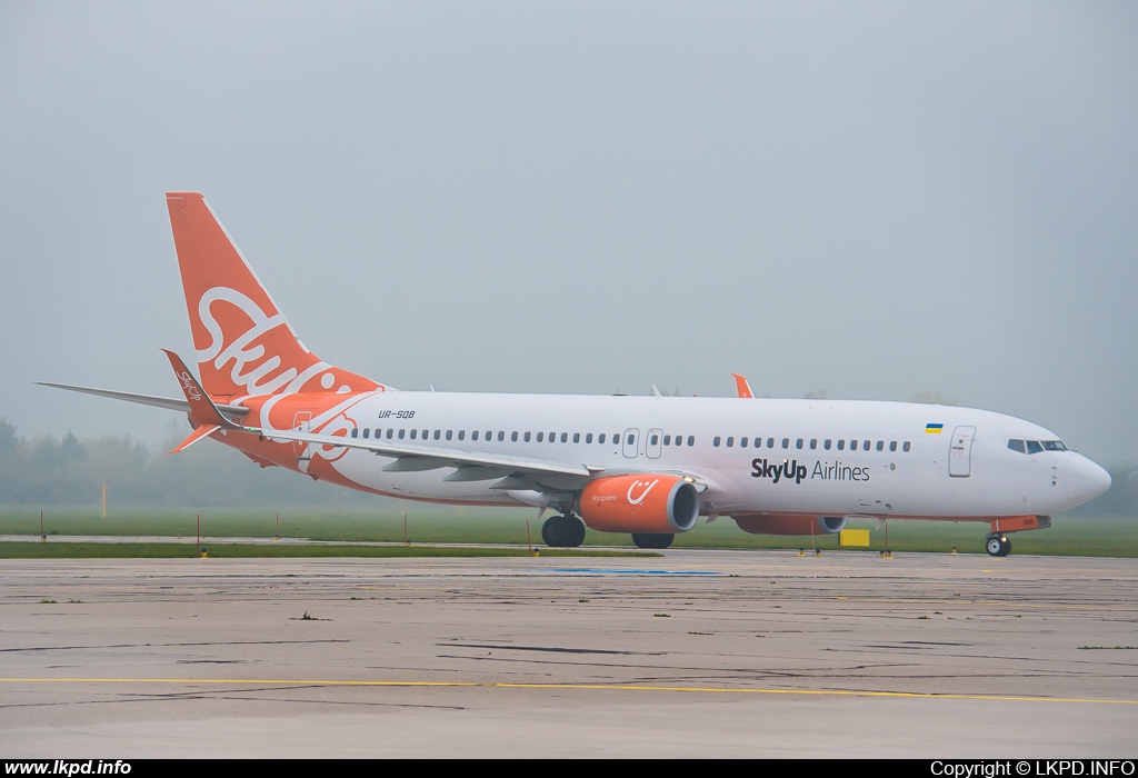 SkyUp – Boeing B737-8H6 UR-SQB