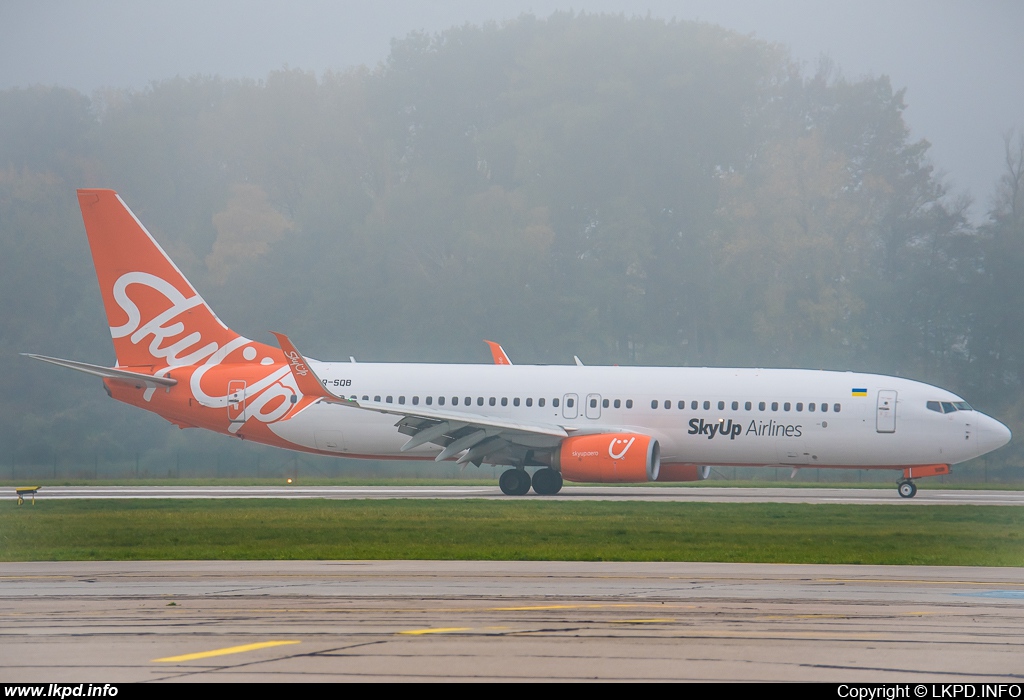 SkyUp – Boeing B737-8H6 UR-SQB