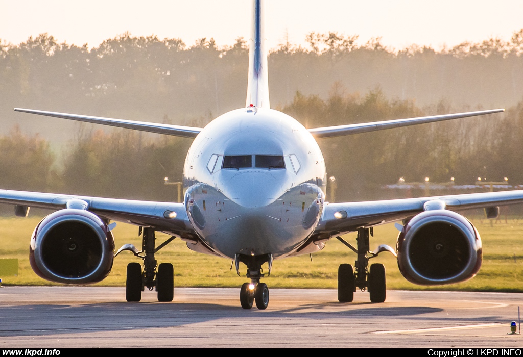 Rossia – Boeing B737-8GJ VQ-BUE