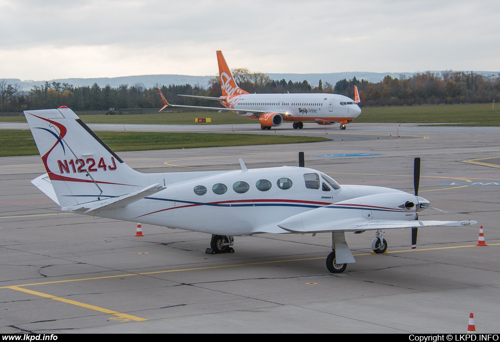 Private/Soukrom – Cessna 425/I N1224J