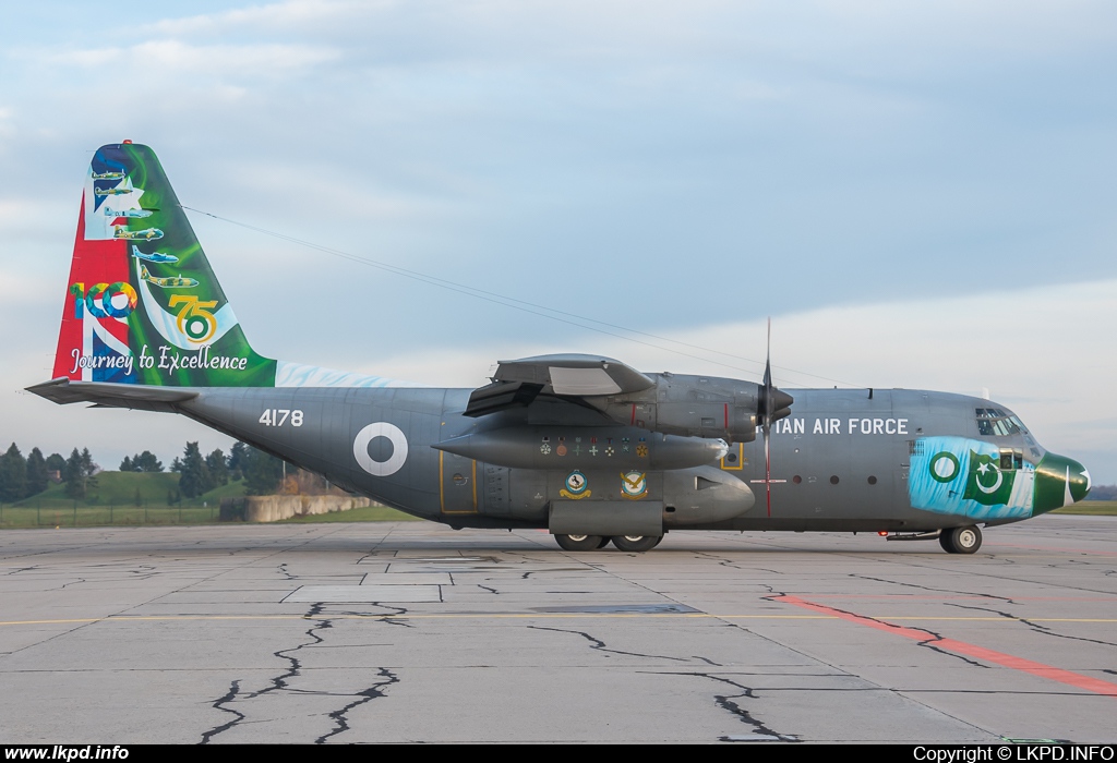 Pakistan Air Force – Lockheed C-130E Hercules 4178