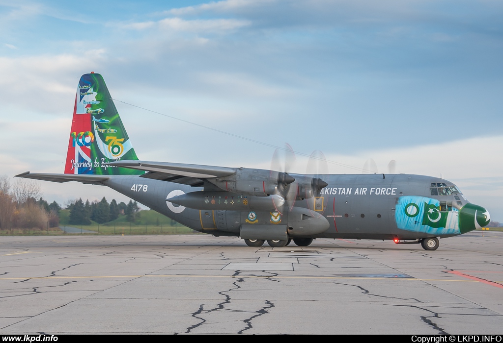 Pakistan Air Force – Lockheed C-130E Hercules 4178