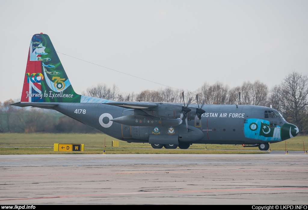 Pakistan Air Force – Lockheed C-130E Hercules 4178