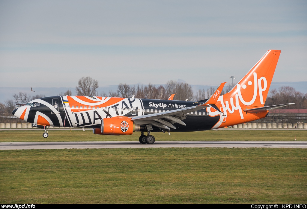 SkyUp – Boeing B737-75C UR-SQE