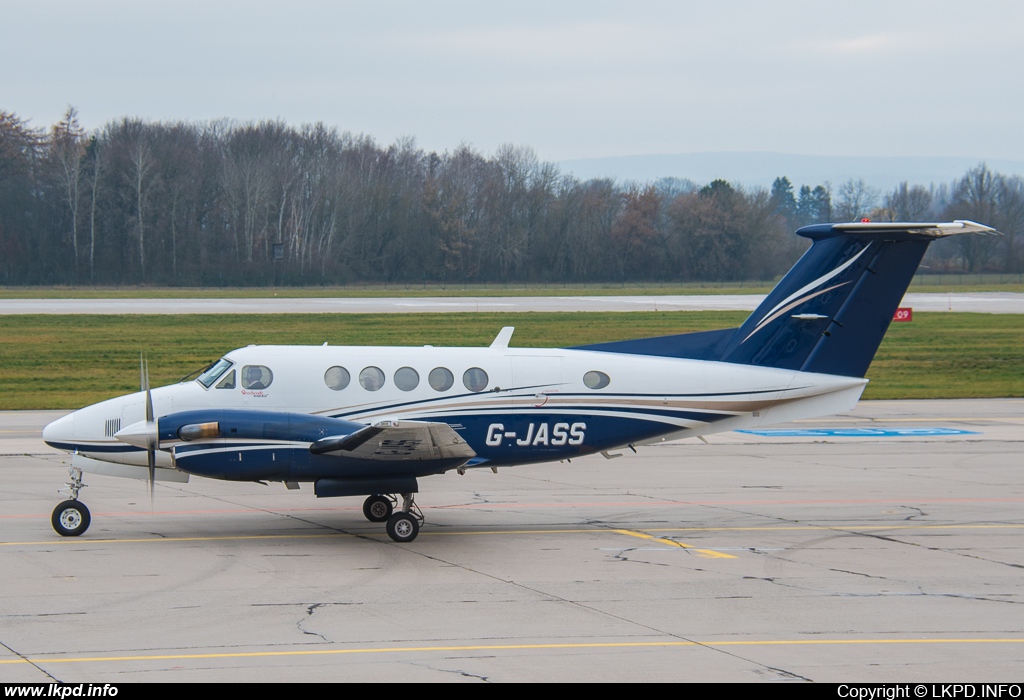 Private/Soukrom – Beech 200 G-JASS