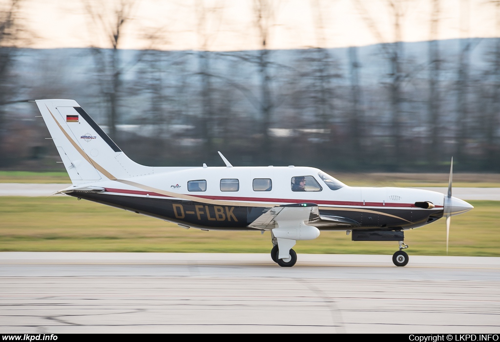 Private/Soukrom – Piper PA-46-500TP D-FLBK