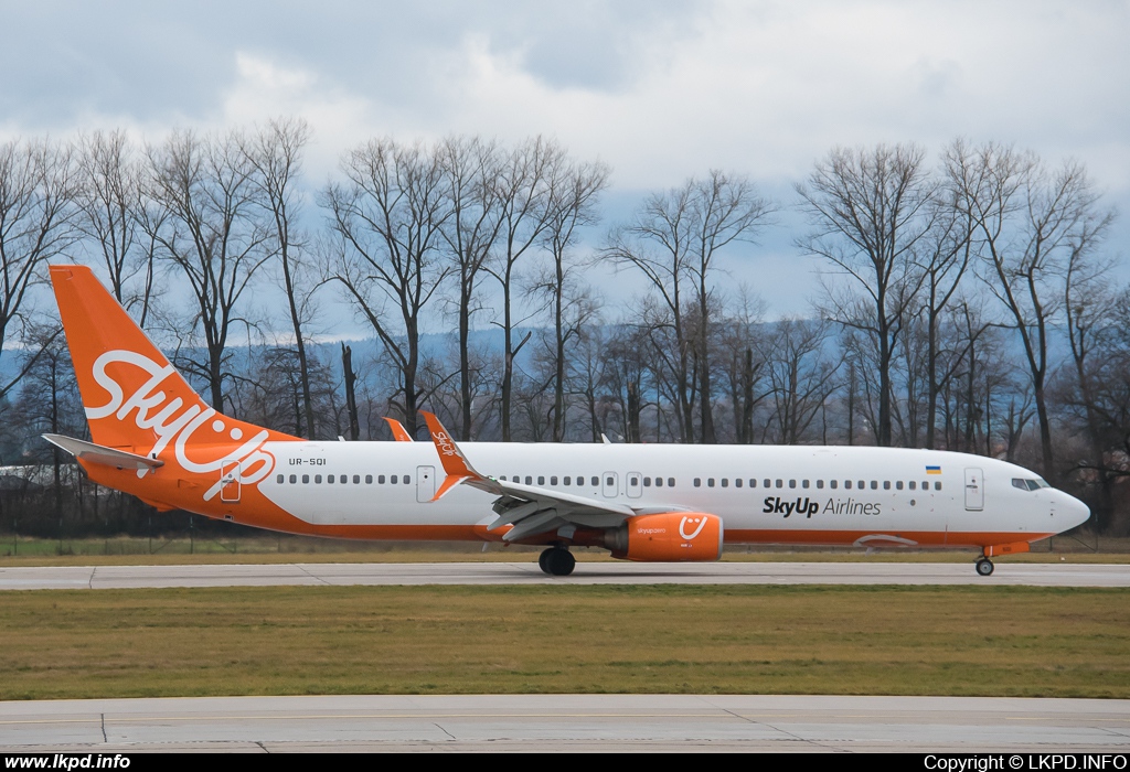 SkyUp – Boeing B737-96N(ER) UR-SQI