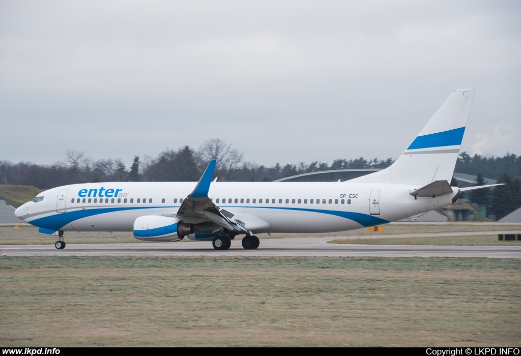 Enter Air – Boeing B737-8AS SP-ESC