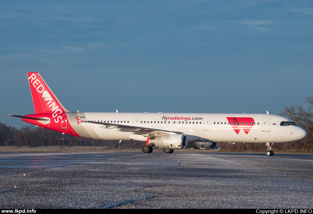 Red Wings – Airbus A321-231 VP-BER