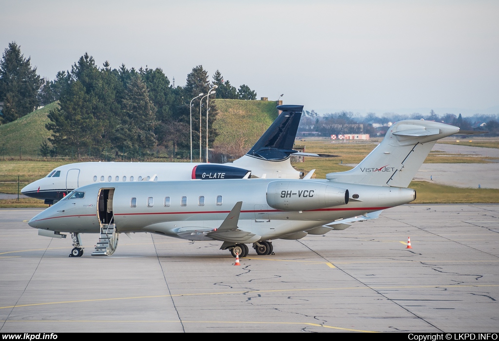 VistaJet – Bombardier BD-100-1A10 Challenger 350 9H-VCC