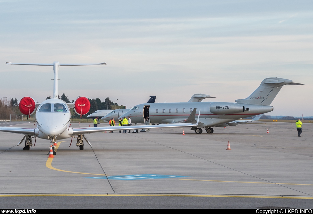 London Executive Aviation – Embraer EMB-505 Phenom 300 G-JAGA