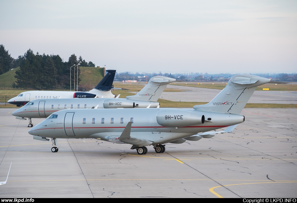 VistaJet – Bombardier BD-100-1A10 Challenger 350 9H-VCE