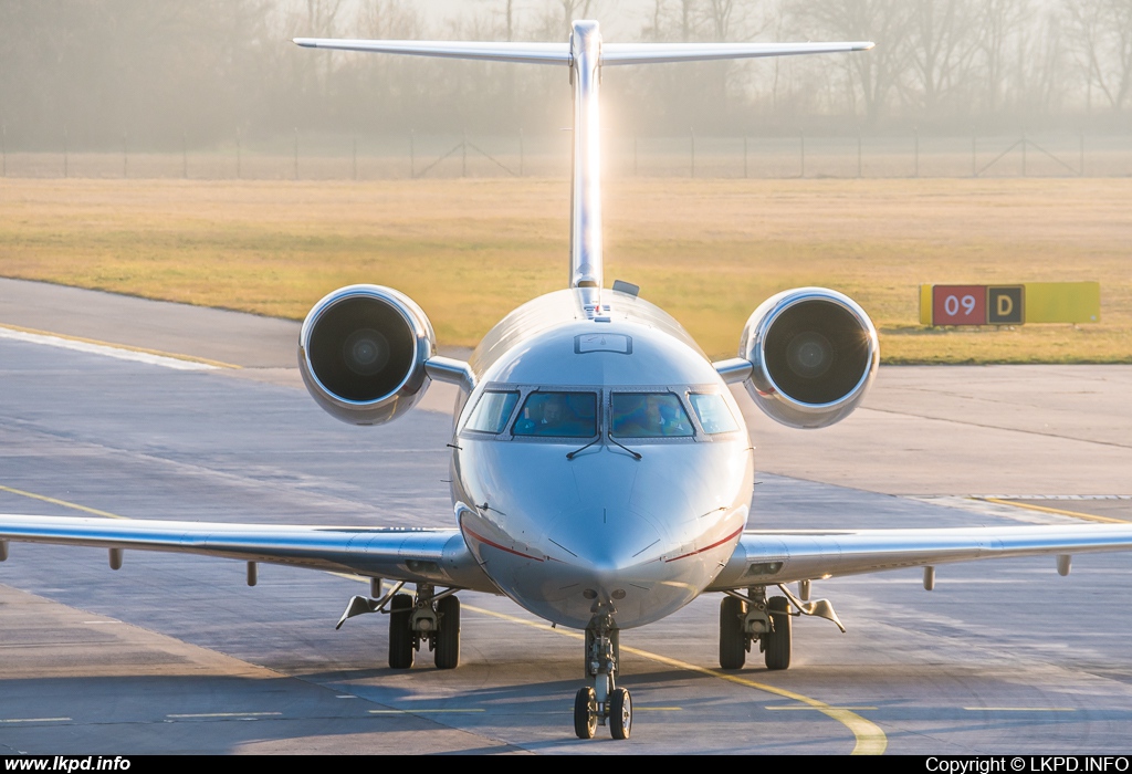 VistaJet – Bombardier Challenger 850 9H-ILA