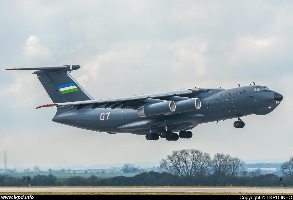 Uzbekistan Air Force – Iljuin IL-76MD UK-76007