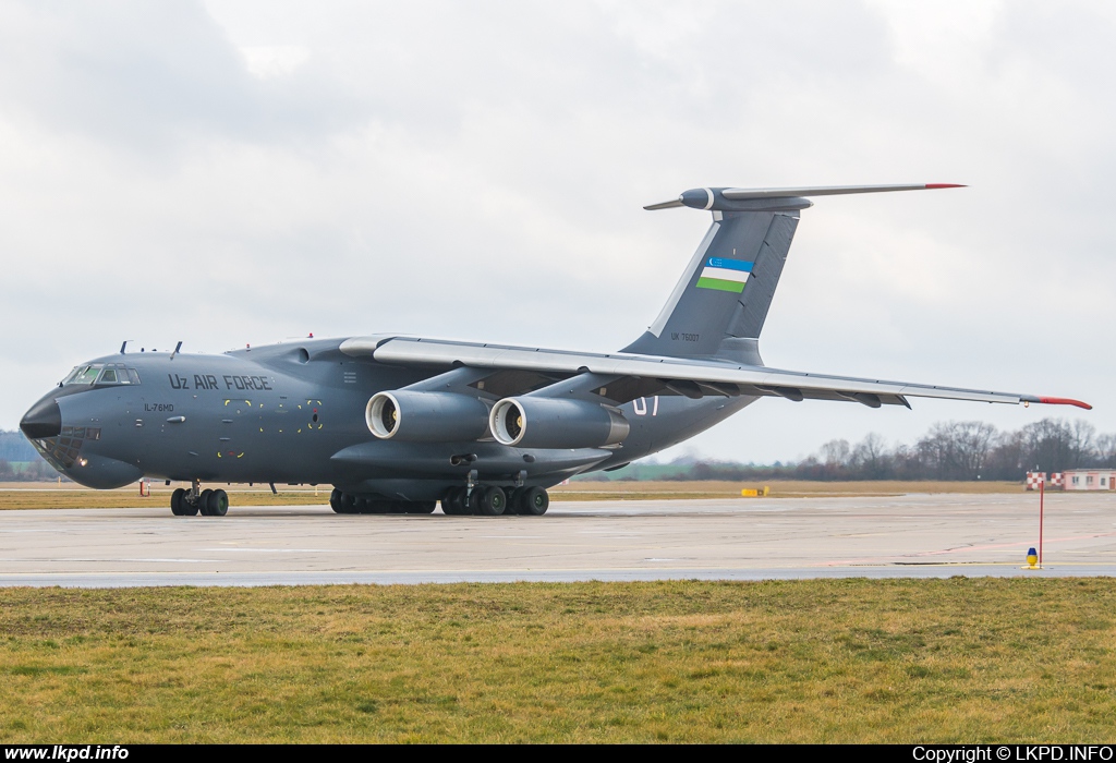 Uzbekistan Air Force – Iljuin IL-76MD UK-76007