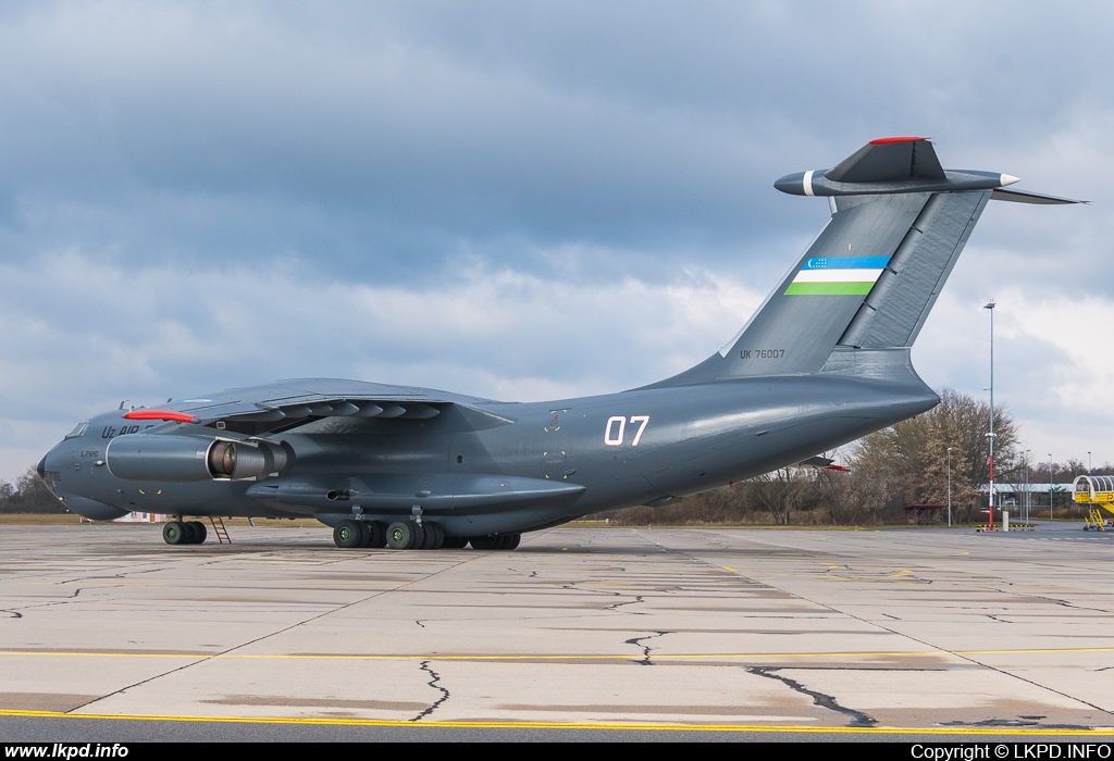 Uzbekistan Air Force – Iljuin IL-76MD UK-76007