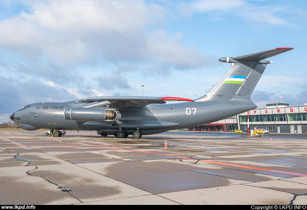 Uzbekistan Air Force – Iljuin IL-76MD UK-76007