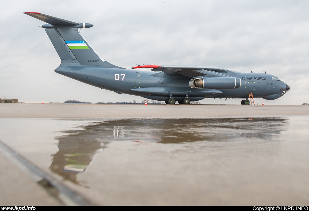 Uzbekistan Air Force – Iljuin IL-76MD UK-76007