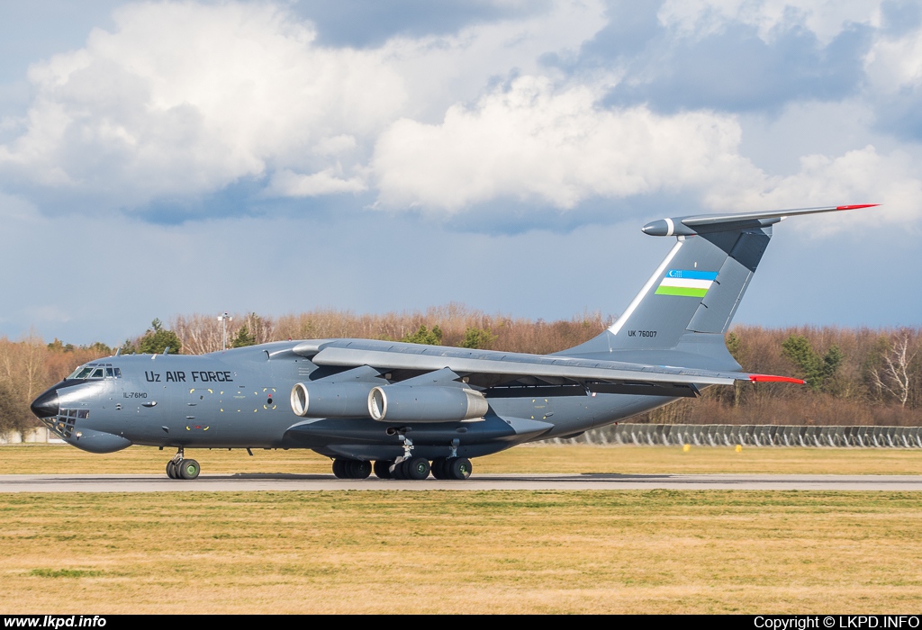 Uzbekistan Air Force – Iljuin IL-76MD UK-76007