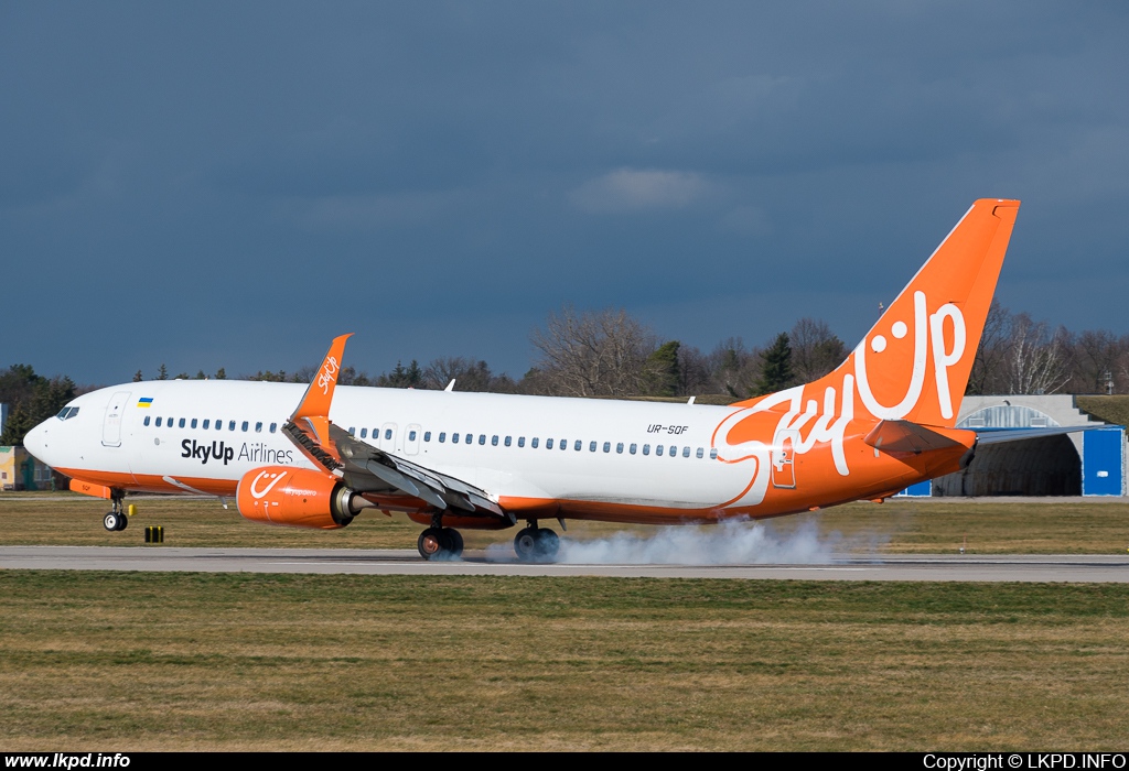 SkyUp – Boeing B737-8H6 UR-SQF