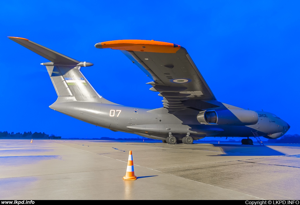 Uzbekistan Air Force – Iljuin IL-76MD UK-76007