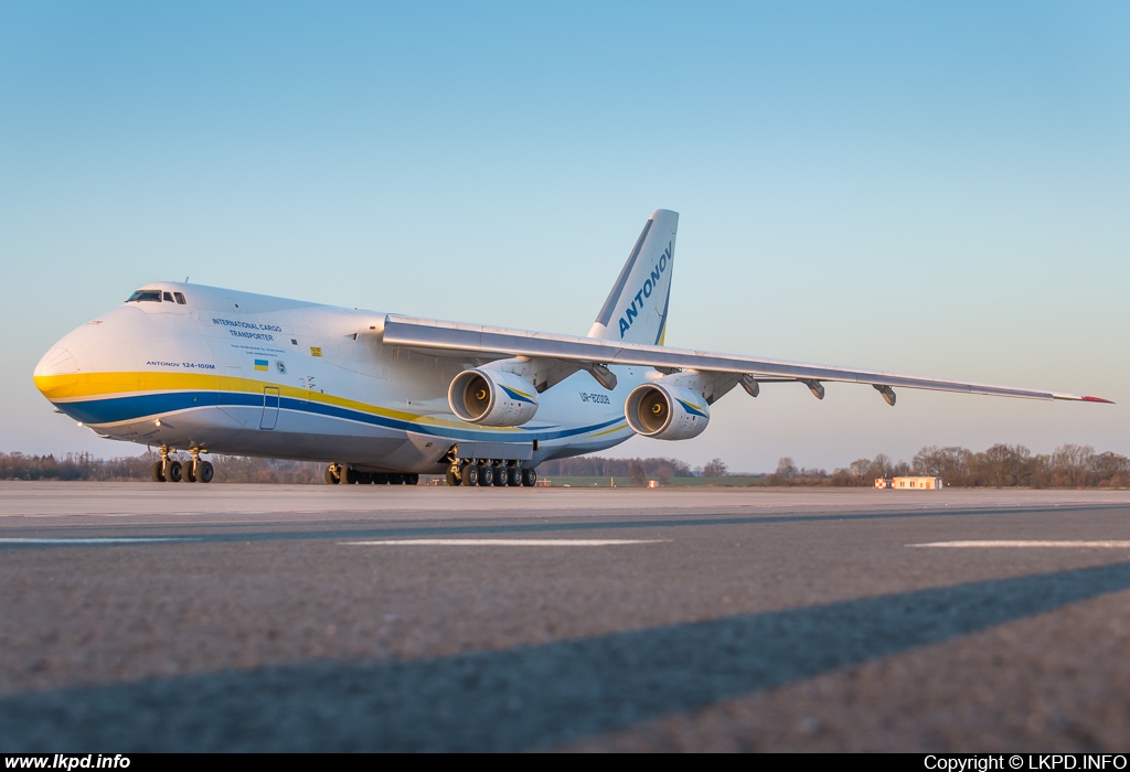 Antonov Design Bureau – Antonov AN-124-100M UR-82008