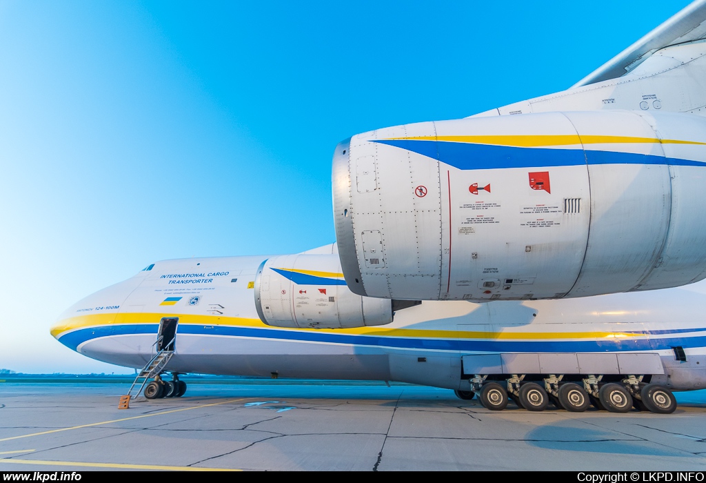 Antonov Design Bureau – Antonov AN-124-100M UR-82008