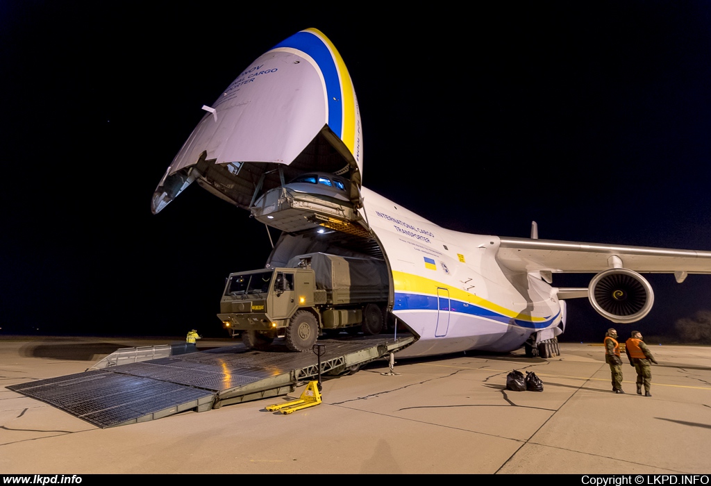 Antonov Design Bureau – Antonov AN-124-100M UR-82008