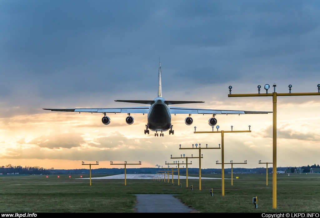 Antonov Design Bureau – Antonov AN-124-100M-150 UR-82072