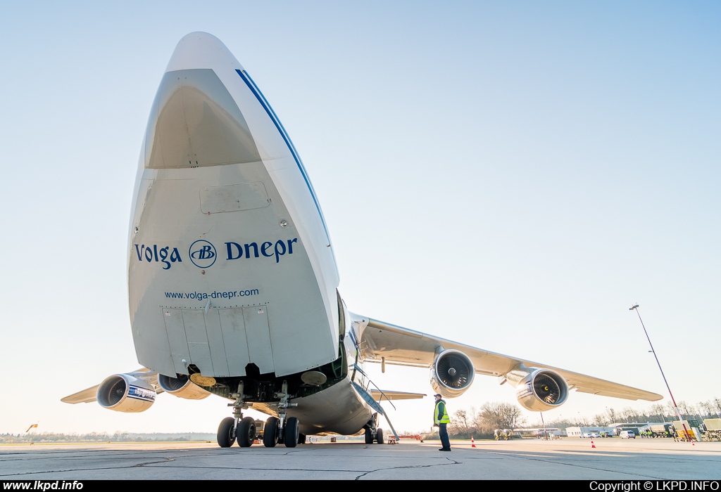 Volga-Dnepr Airlines – Antonov AN-124-100 RA-82078