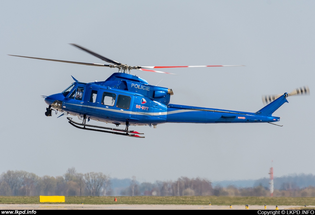 POLICIE R – Bell 412EPI OK-BYT