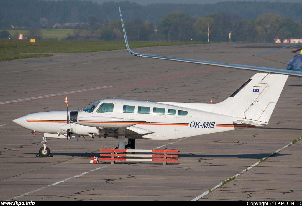 Primis – Cessna C402B OK-MIS