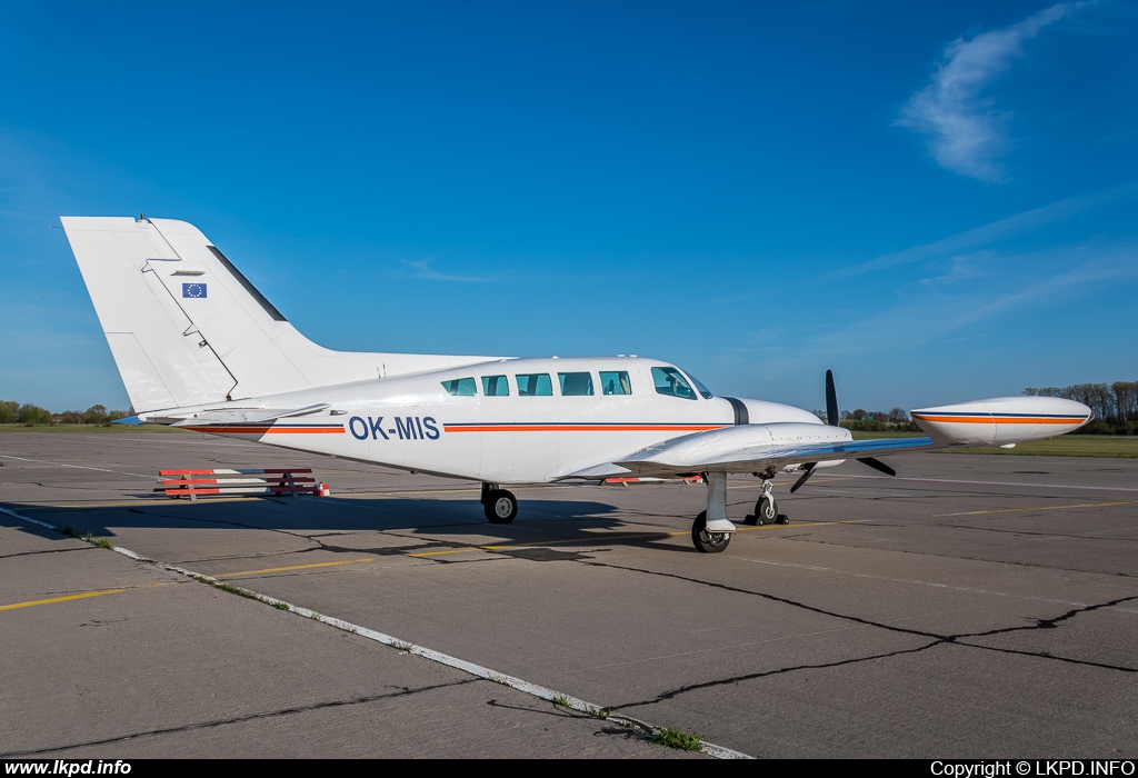 Primis – Cessna C402B OK-MIS