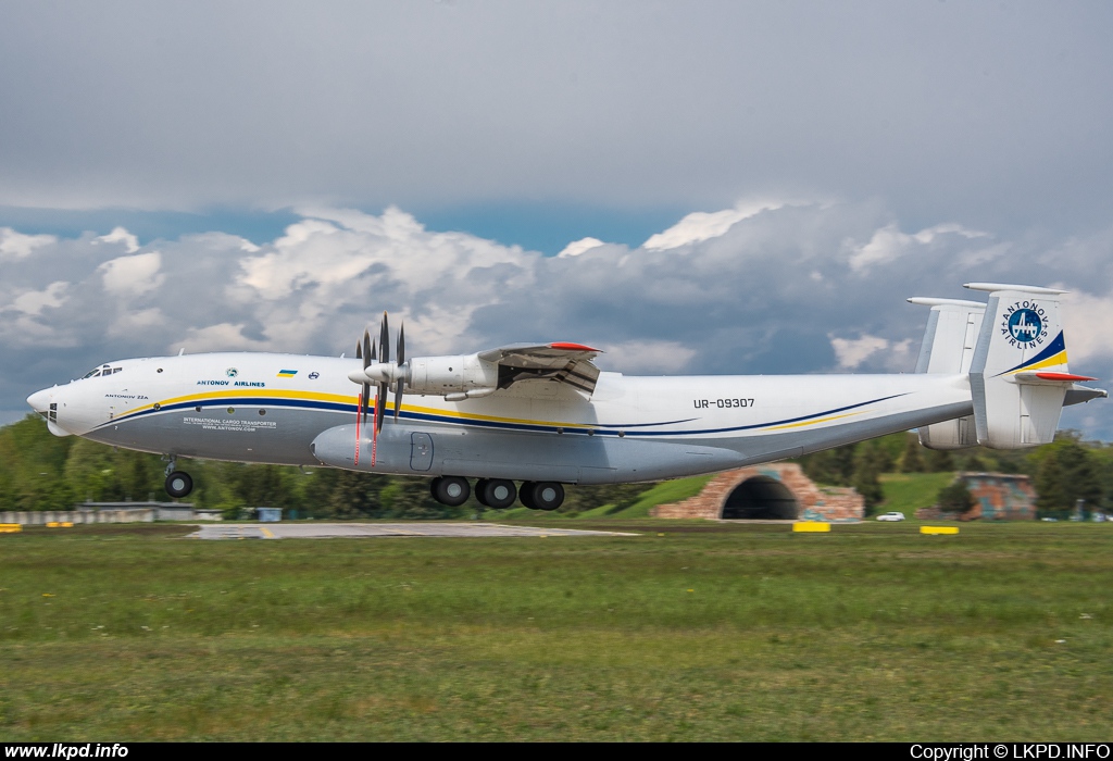 Antonov Design Bureau – Antonov AN-22A UR-09307