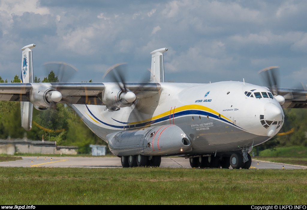 Antonov Design Bureau – Antonov AN-22A UR-09307