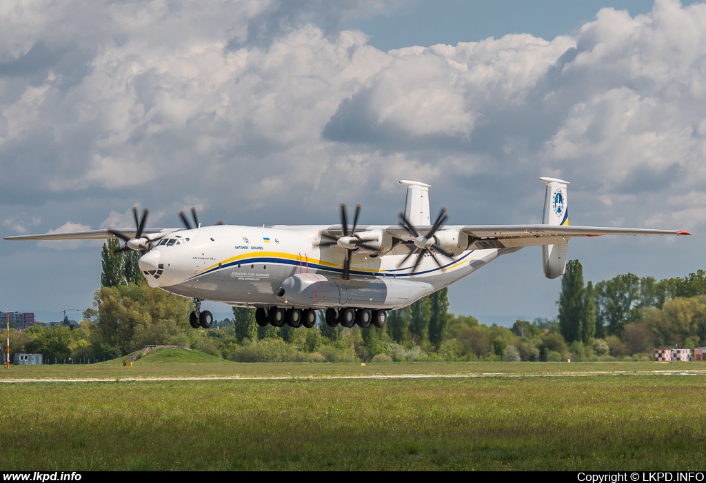 Antonov Design Bureau – Antonov AN-22A UR-09307