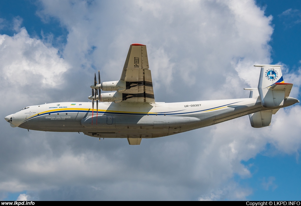 Antonov Design Bureau – Antonov AN-22A UR-09307