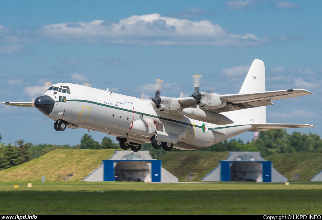 Algeria Air Force – Lockheed C-130H-30 Hercules 7T-WHP