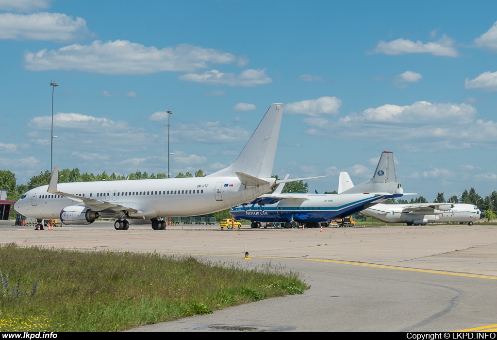 Go2Sky – Boeing B737-86J OM-GTF