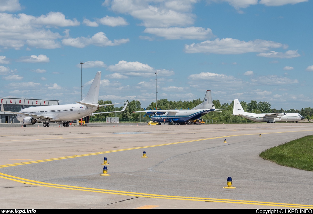 Go2Sky – Boeing B737-86J OM-GTF