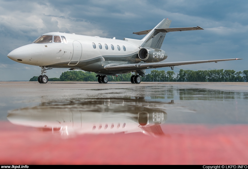 VOLUXIS – Raytheon Hawker 750 G-STWB