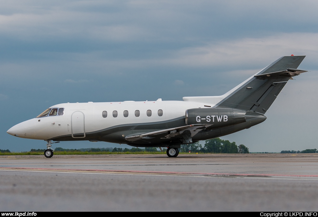 VOLUXIS – Raytheon Hawker 750 G-STWB