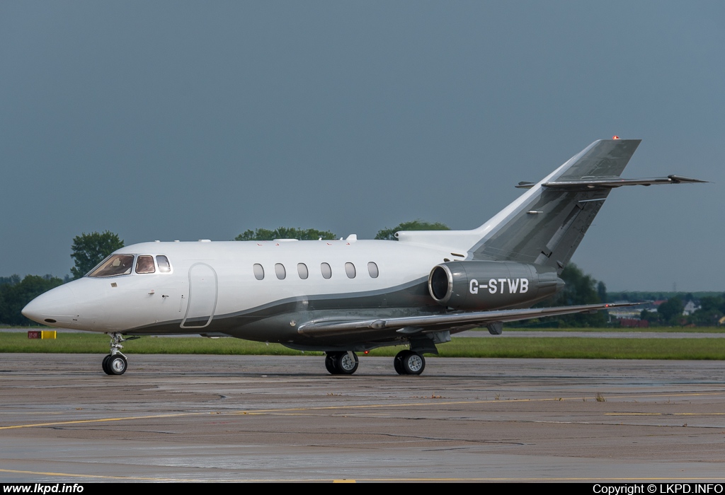 VOLUXIS – Raytheon Hawker 750 G-STWB