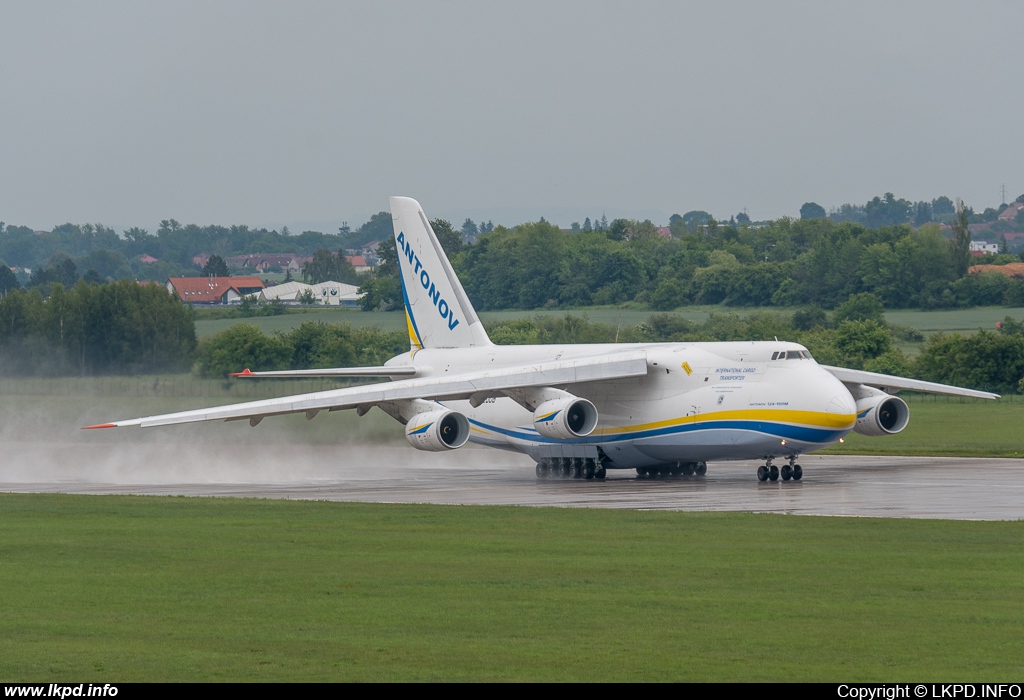 Antonov Design Bureau – Antonov AN-124-100M-150 UR-82008