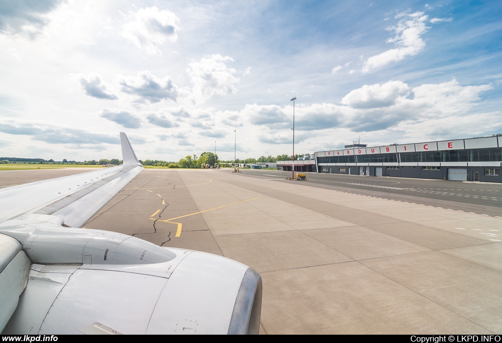 Go2Sky – Boeing B737-86J OM-GTF