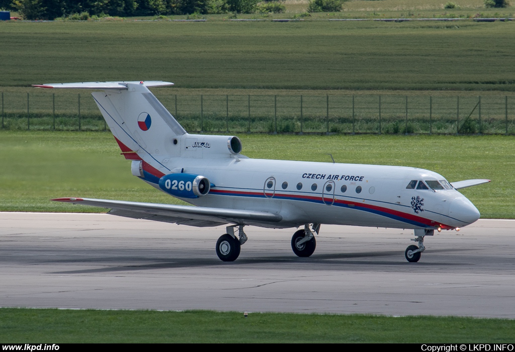 Czech Air Force – Yakovlev YAK-40 0260