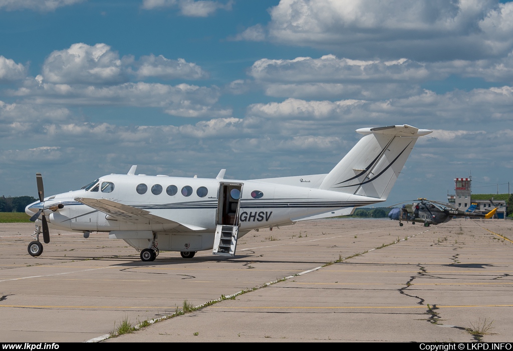 Private/Soukrom – Beech 200 G-GHSV