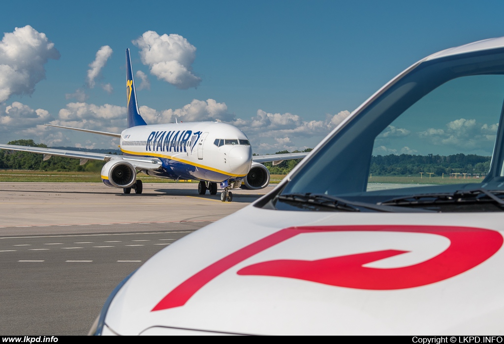 Ryanair – Boeing B737-8AS EI-DWT