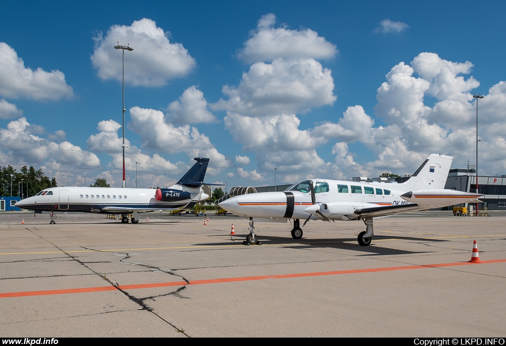 Primis – Cessna C402B OK-MIS