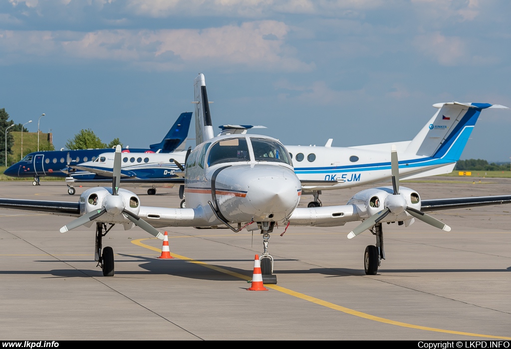 Primis – Cessna C402B OK-MIS